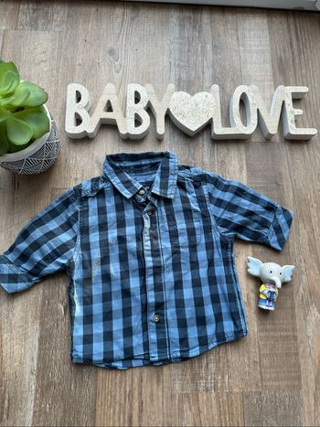 - Chemise Kiabi      - 1 mois  - Très bon état