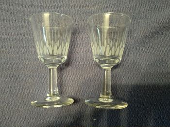 2 verres à digestif sur pied Verrerie d'Arques Vintage