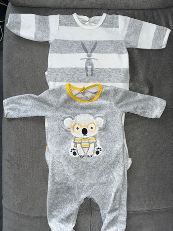 2 pyjamas mixte 3 mois