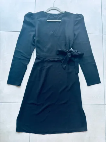 Magnifique robe noire Vero Moda taille L neuve