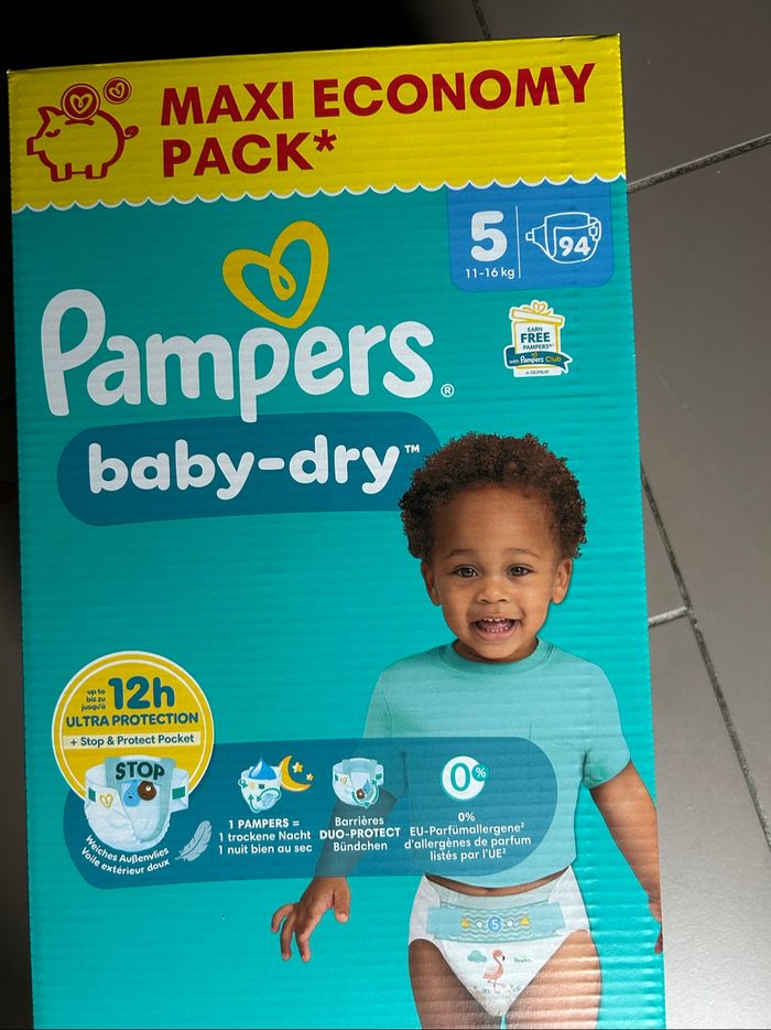 1 carton de couches Pampers t 5