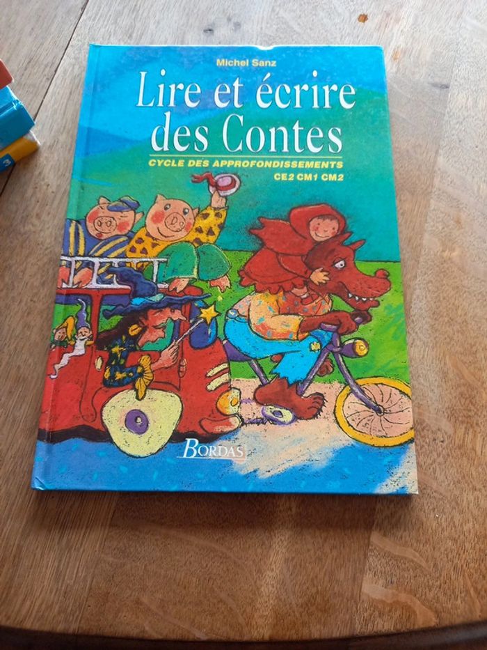 Lire et écrire des contes Ce2 CM1 CM2