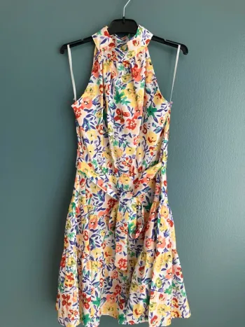 Robe courte à fleurs
