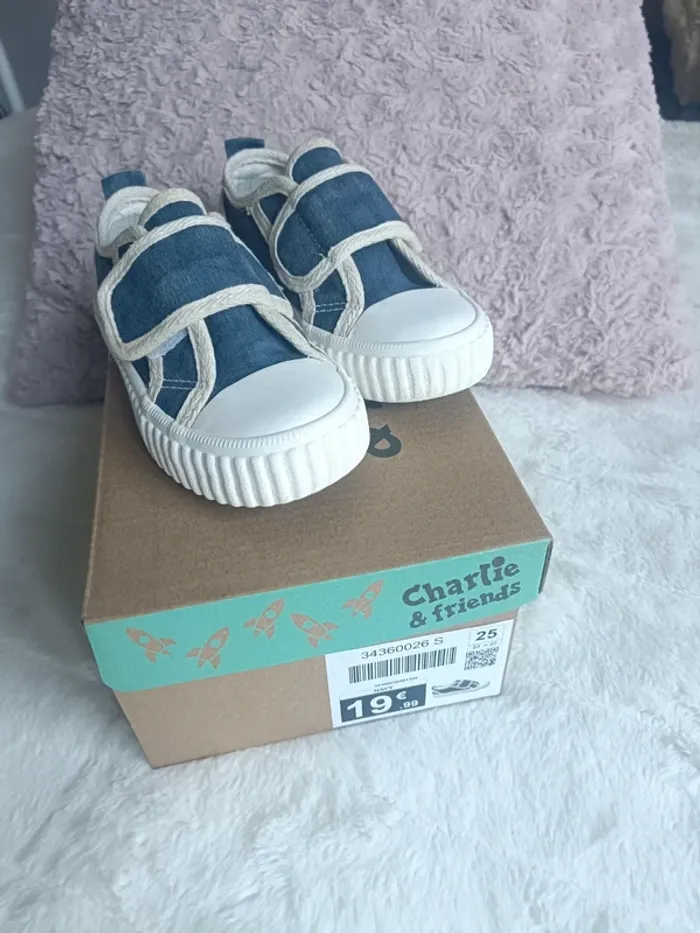 Baskets à scratch bleu 25