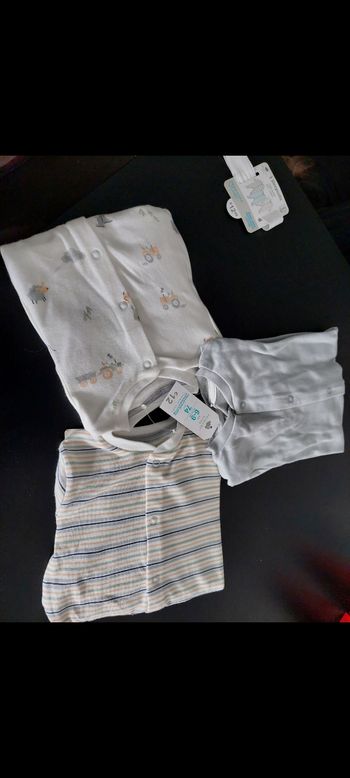 Lot de grenouillères légères 6/9 mois 