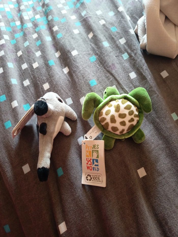 Peluches tortue et requin - photo numéro 4