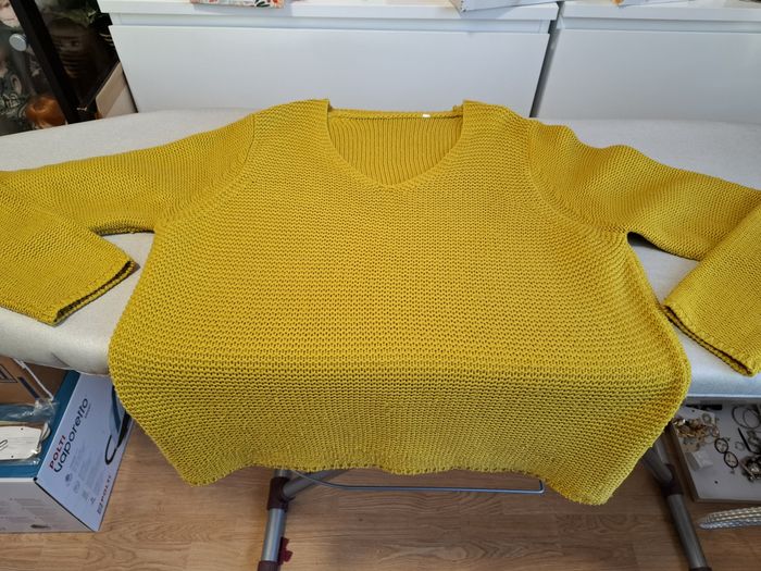 Joli pull femme C&A L col V moutarde très bon état - photo numéro 5