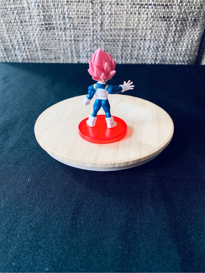 Figurine Végéta Super Saiyan rosé - photo numéro 2