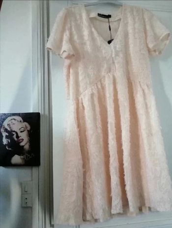 Robe effet plume crème  doux rose