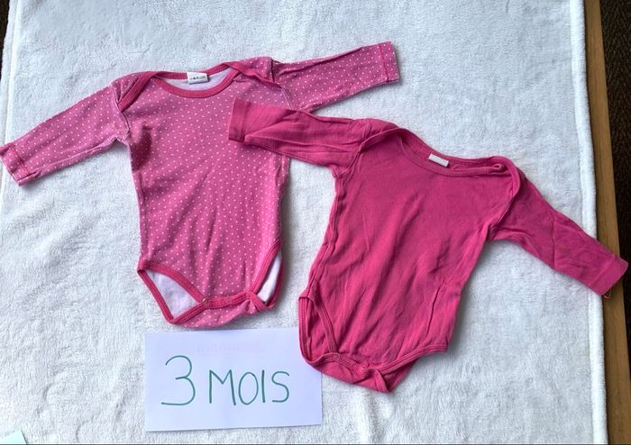 Lot 2 bodys fille 3 mois - photo numéro 2