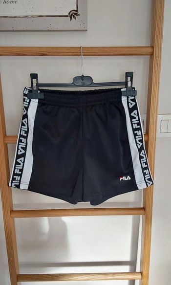 Short  de sport  neuf FILA T 34