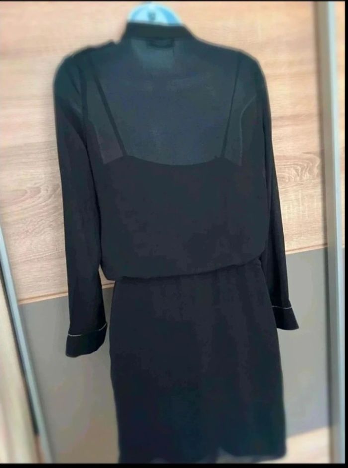 Robe noir - photo numéro 4