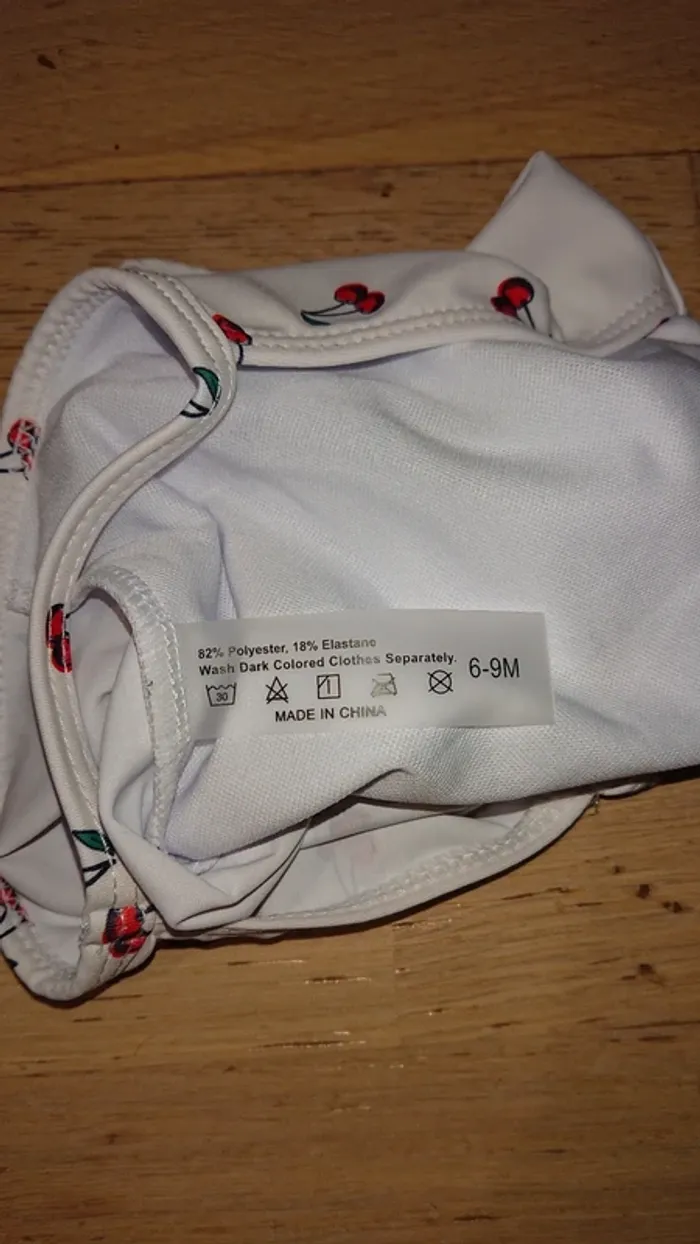 Maillot de bain 1 pièce bébé blanc motif cerise - photo numéro 3