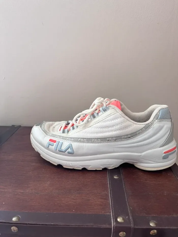 Baskets Fila blanches 40 - photo numéro 2