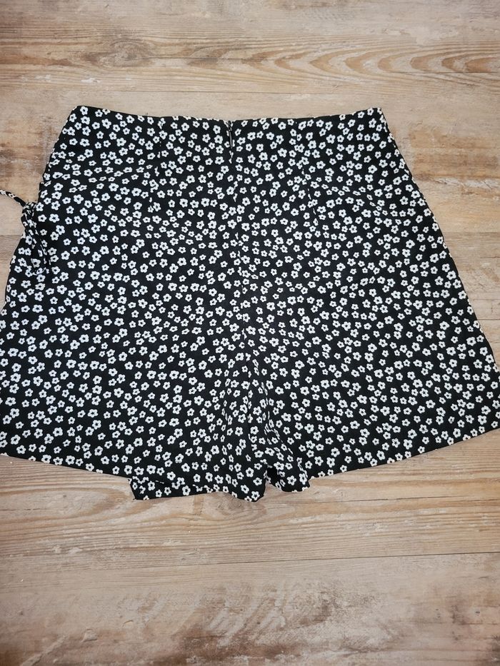 Jupe short - photo numéro 3