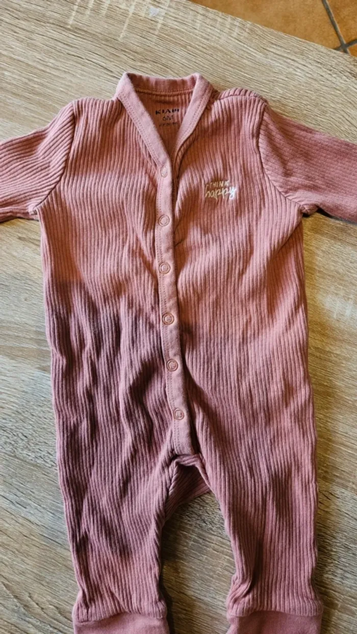 Pyjama sans pied taille 6 mois - photo numéro 2