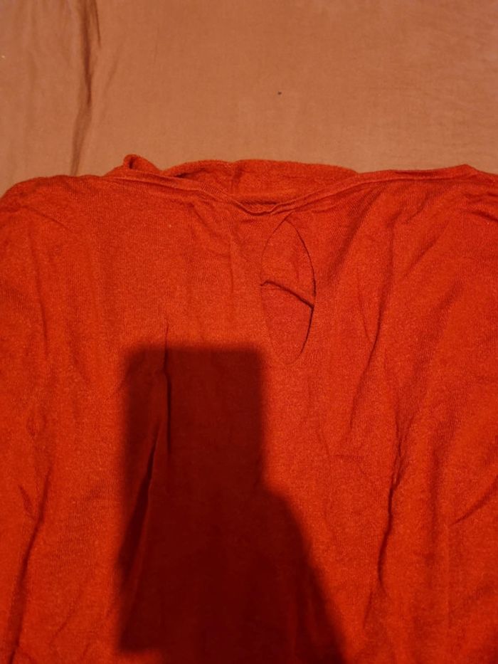 Pull fin rouge - photo numéro 3
