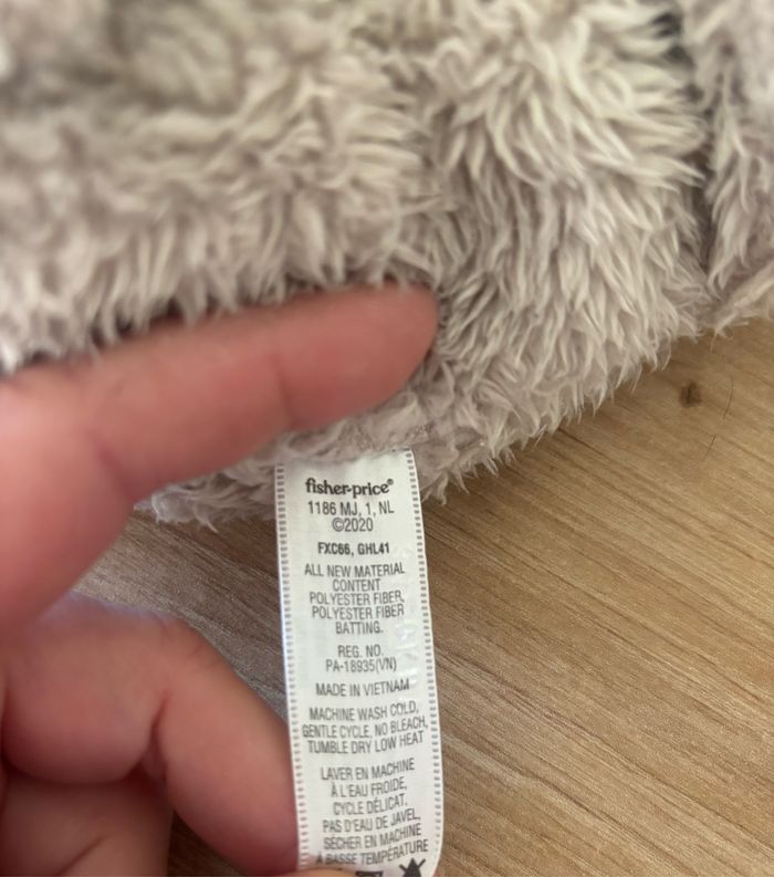 Peluche loutre Fisher Price vendu sans son m?�canisme - Fisher Price | Beebs