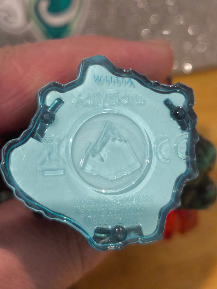 Figurine Skylanders Swap Force - Legendary Zoo Lou
Compatible Imaginators
Compatible toute console ( plateforme ) - photo numéro 4