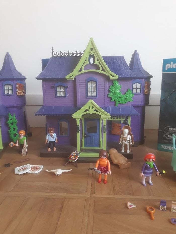 Lot Playmobil Scooby Doo composé de 2 manoirs et du van + accessoires - articles en parfait état - photo numéro 4