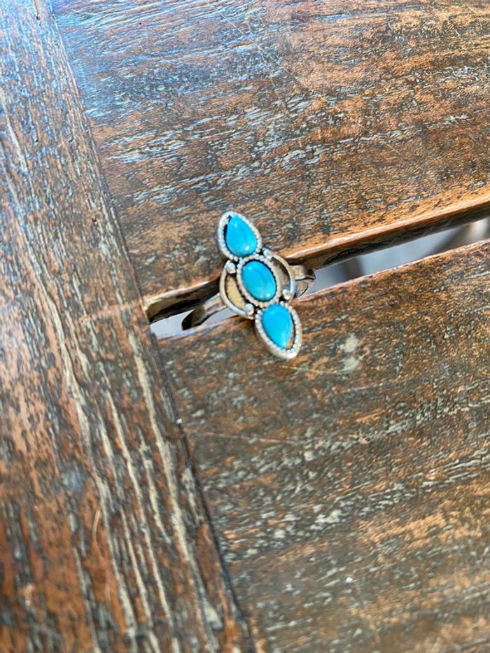Magnifique bague argentée, avec turquoise, taille 60 - photo numéro 2