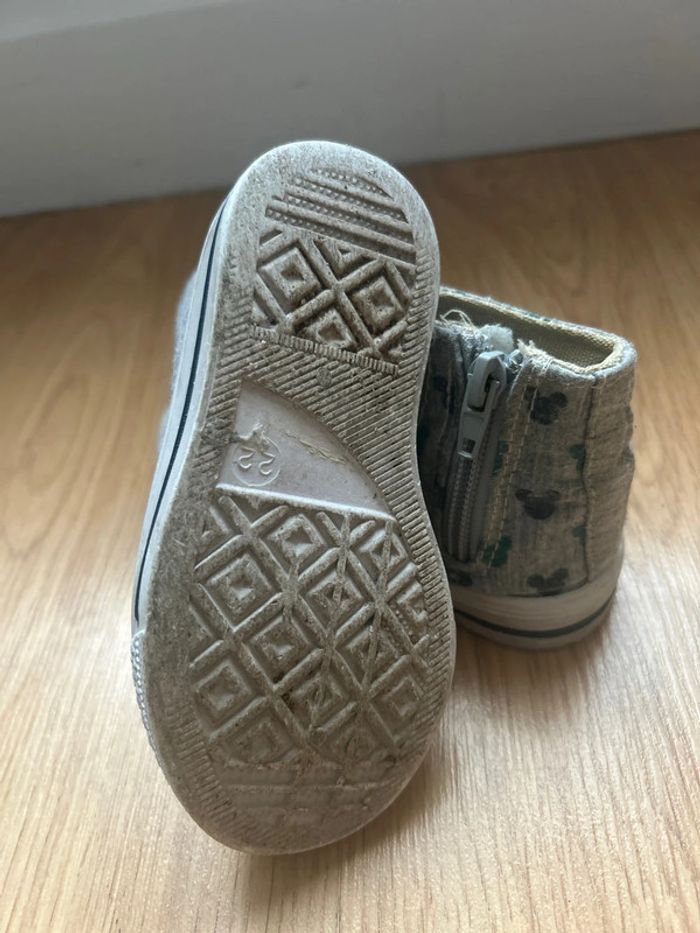Baskets montantes Disney Mickey taille 22 - photo numéro 3