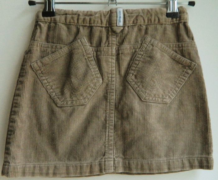 Jupe en velours T 5 ans "Okaidi" - photo numéro 2