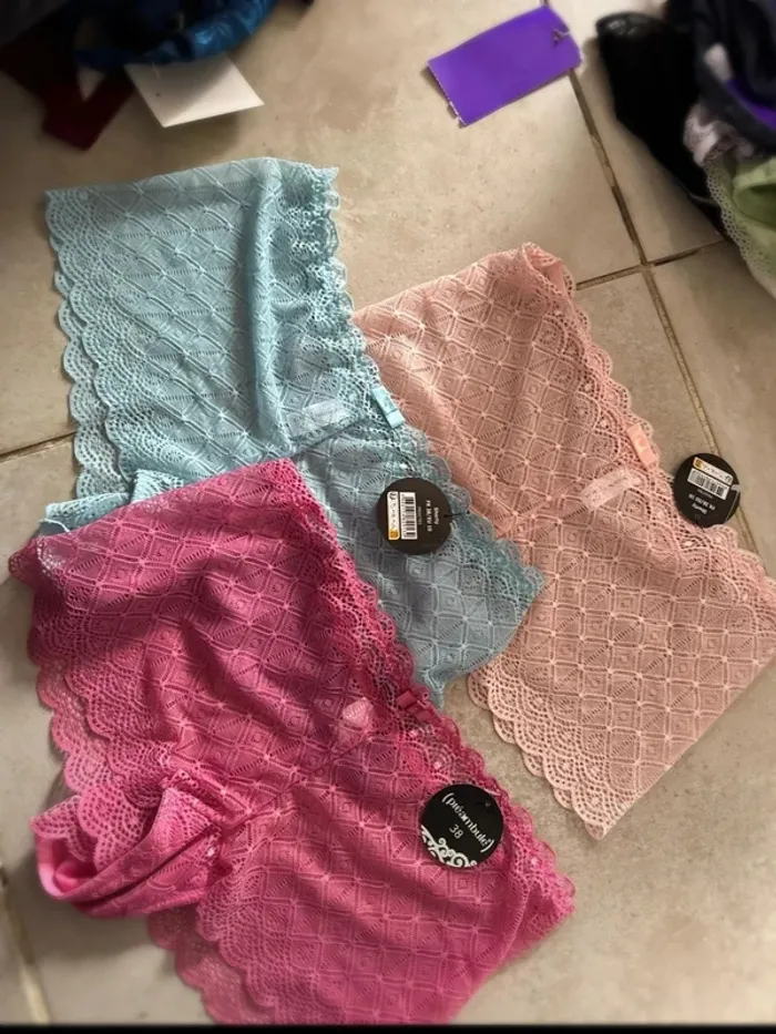Lot de 3 Shorty dentelles taille 38 - photo numéro 2