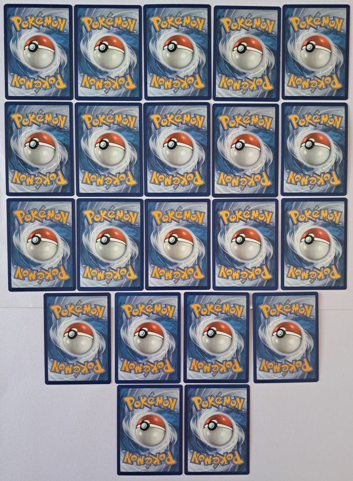🃏 Lot de 67 cartes Pokémon JCC françaises 2021 Epée et Bouclier Poing de Fusion - photo numéro 7