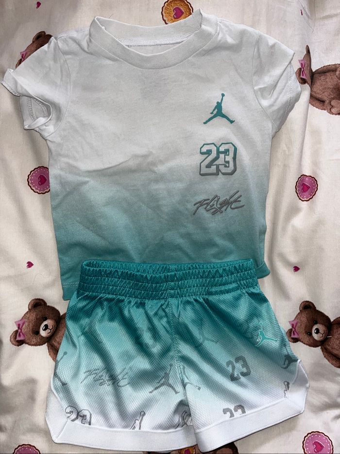 Ensemble Jordan 12 mois
