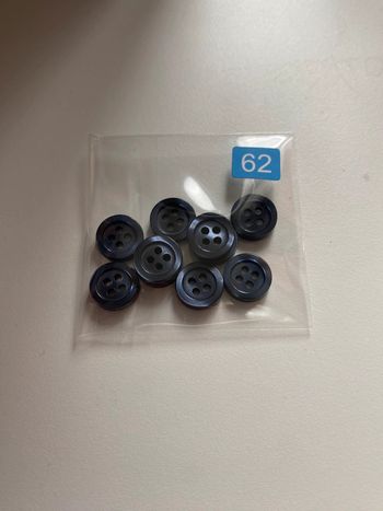 Mercerie - Lot de 10 boutons noir