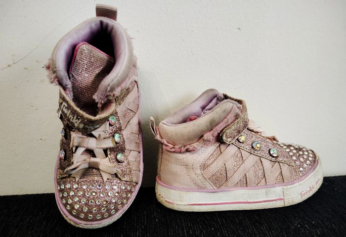 Baskets Skechers 23 twinkle toes lumineuses - photo numéro 1
