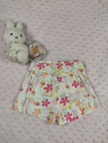 Short fleuri LH taille 9 mois 