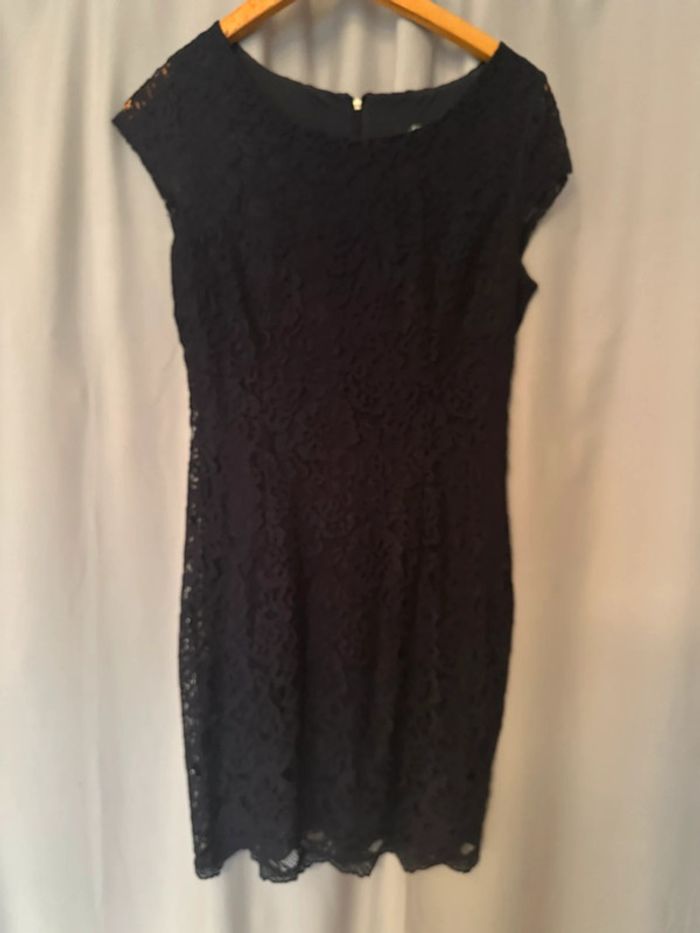 Robe S. Oliver en dentelle