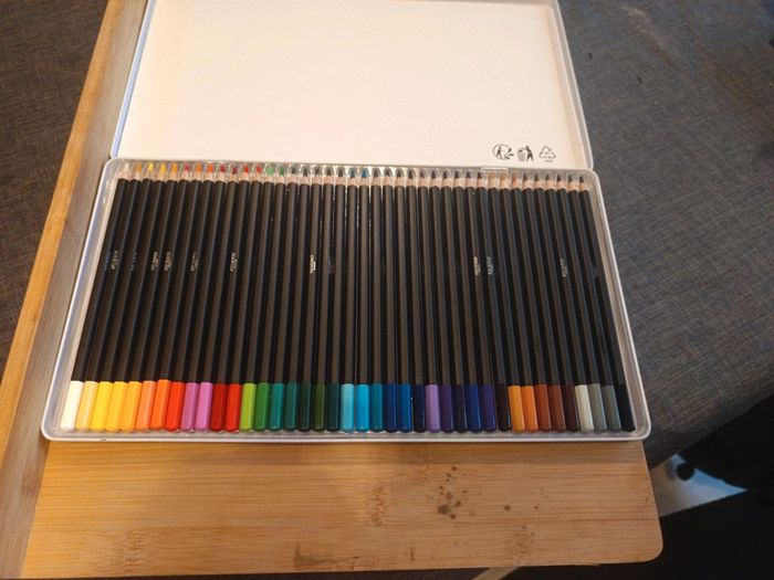 Boite de 40 crayons de couleur neuf - photo numéro 5