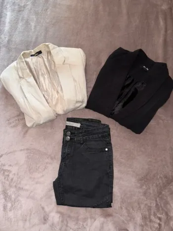 Lot de 3 vêtements femme taille XS en très bon état