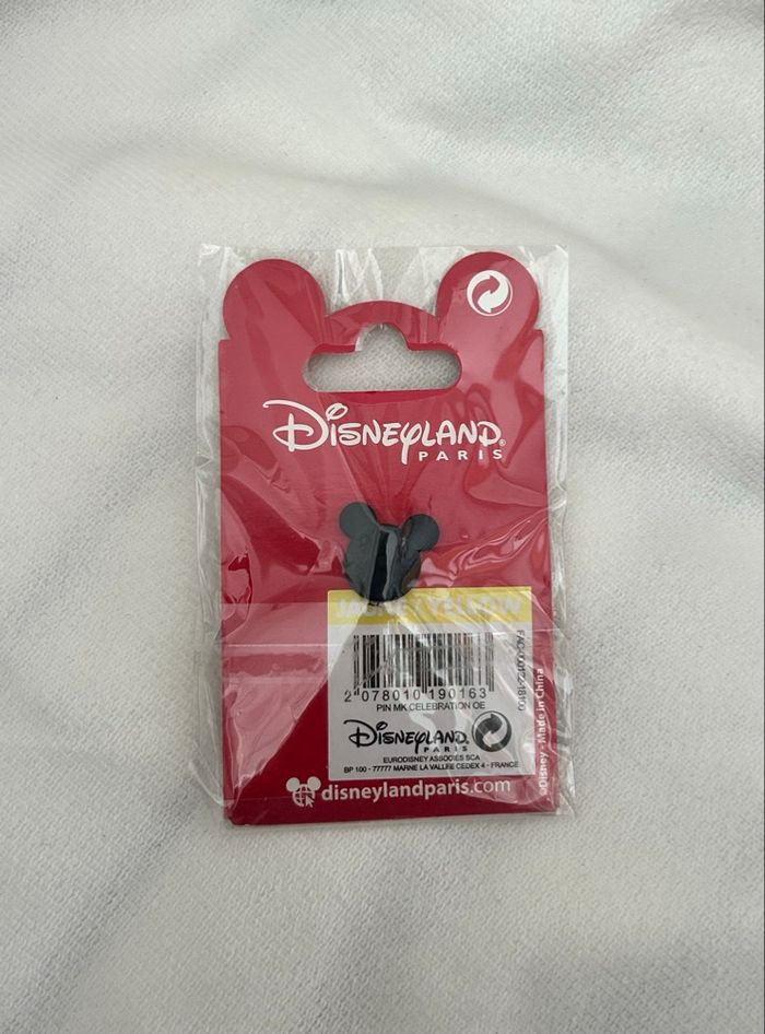 Pin’s Officiel Disneyland Paris Mickey Mouse Party - photo numéro 2