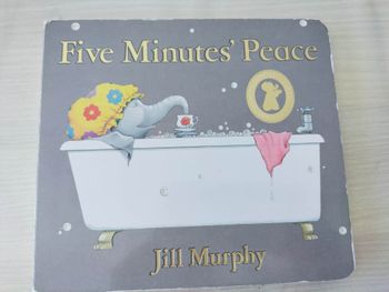 Livre / book : Five minutes' peace - Jill Murphy