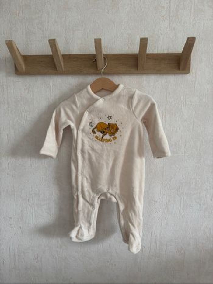 Lot pyjama 6 mois - photo numéro 3