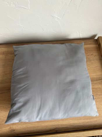 Coussin gris 35x35cm