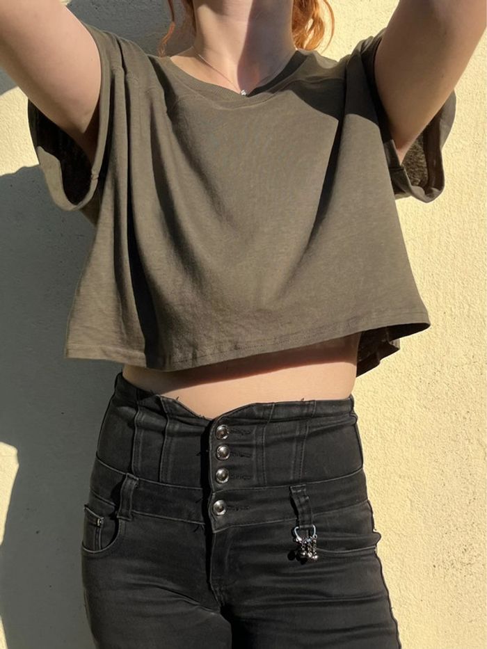 Crop top ample couleur kaki