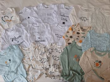 Lot de 16 bodies manches longues, 18 mois