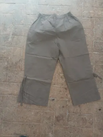 🌹pantacourt Taille 44 🌹