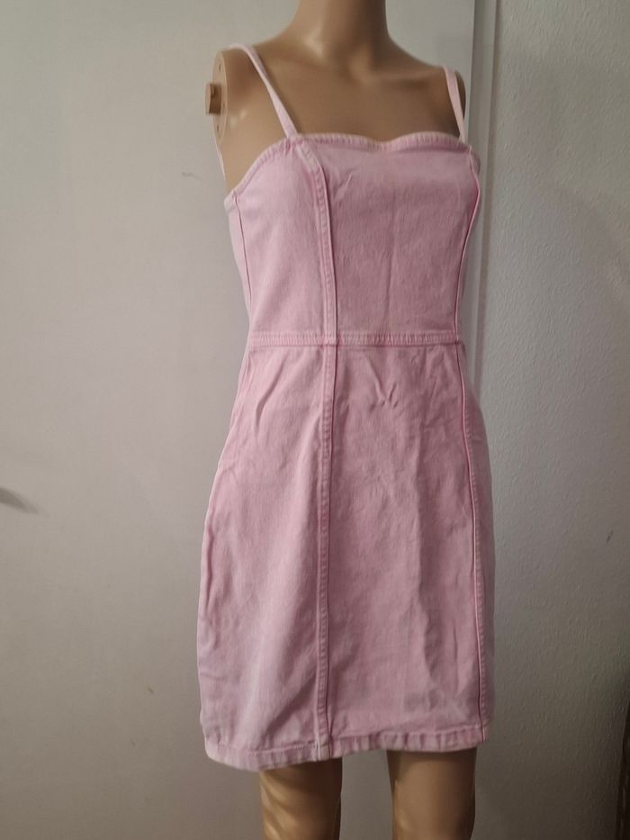 Robe jean femme h&m taille 38 en très bob état - photo numéro 7