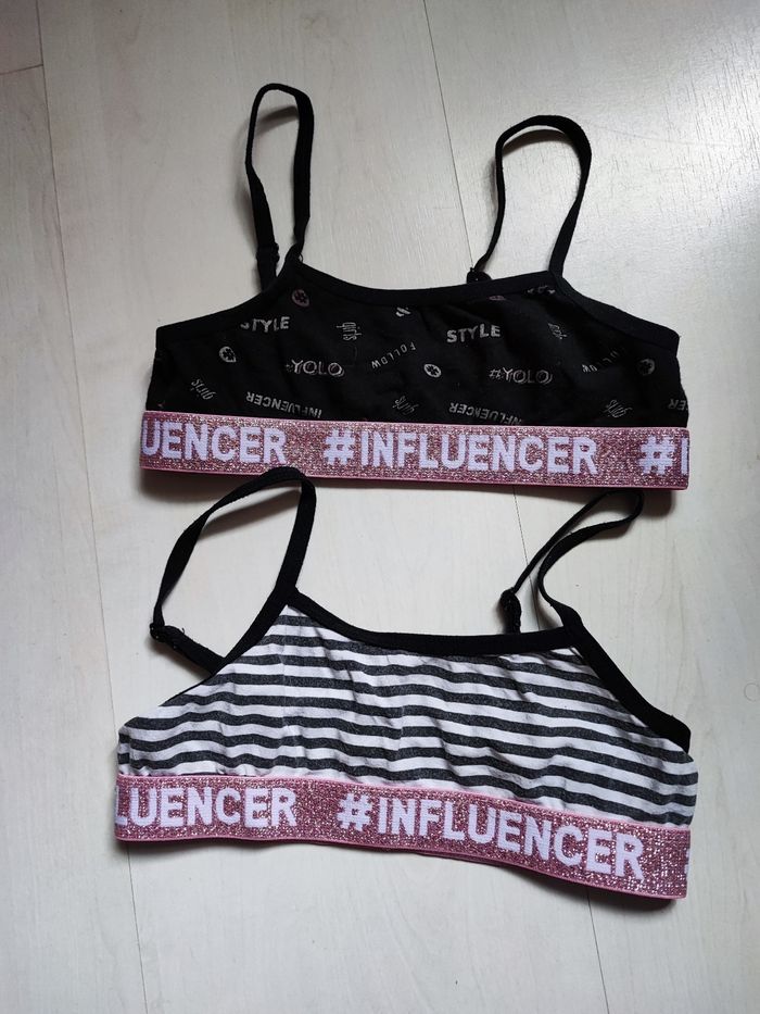 Lot 2 brassières