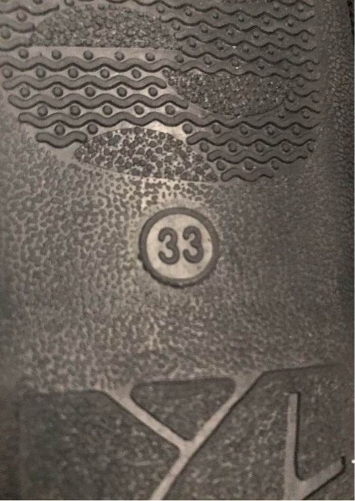 paire de pantoufles garçon noire et bleu pointure 33 inextenso passées en machine - photo numéro 3