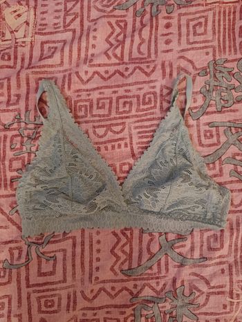 Soutien gorge vert a dentelle