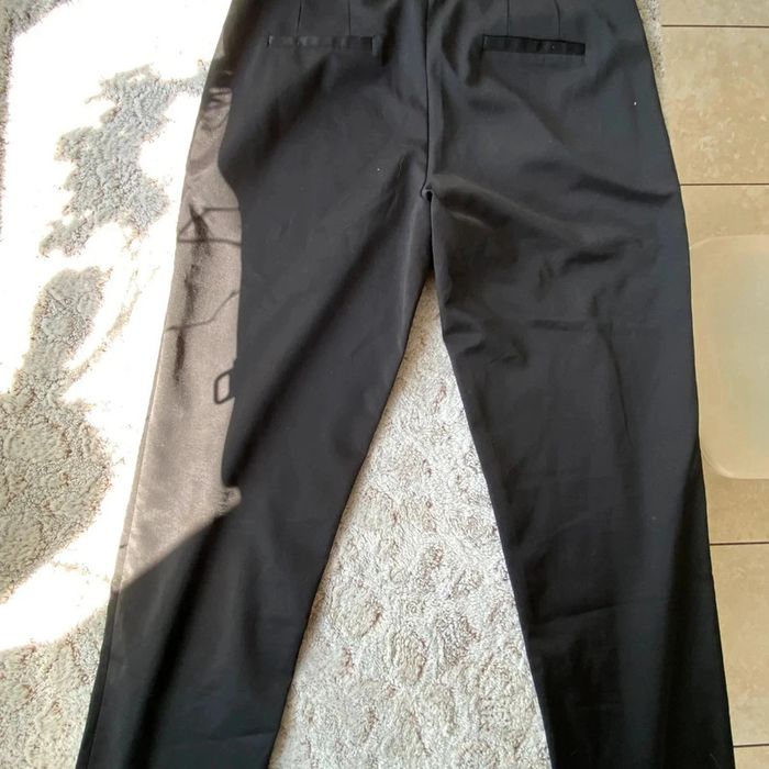 Très joli pantalon noir satiné Morgan taille 40 - photo numéro 6