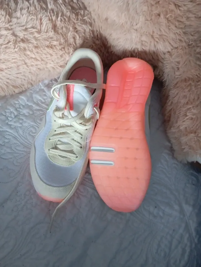 Nike air Max motif taille 37.5 - photo numéro 4