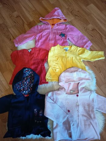Lot de 5 gilet filles 12 mois